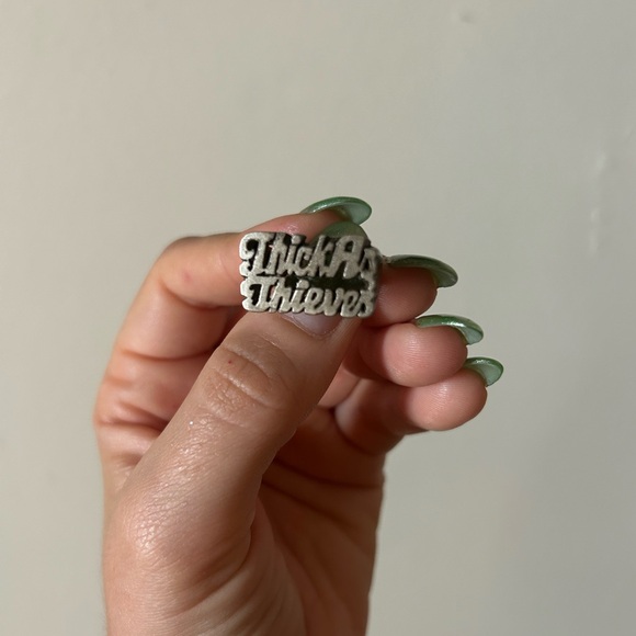 Thick as thieves sterling silver ring - Picture 4 of 6